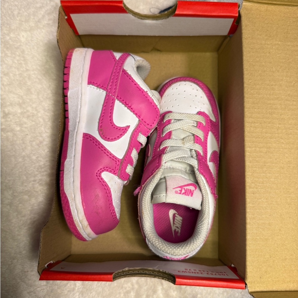 Nike Kids Sneakers in Pink and White - Picture 1 of 1